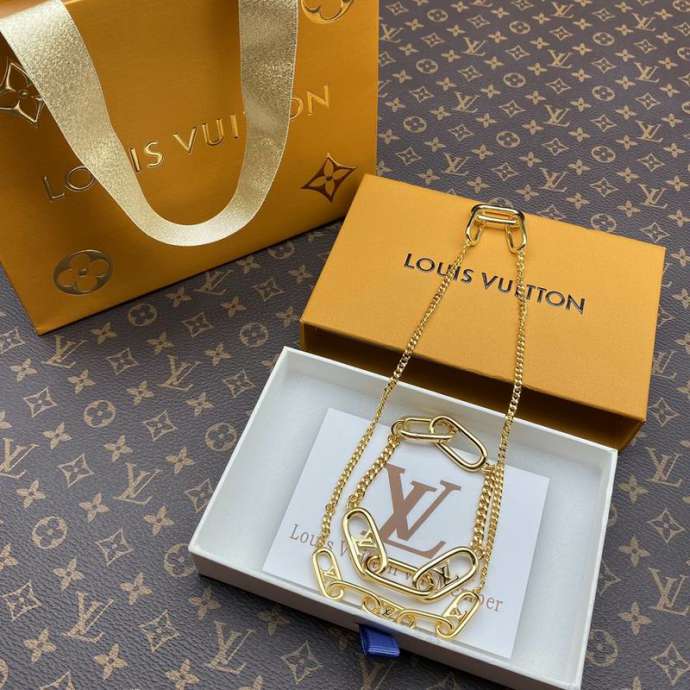 Picture of LV Sets _SKULVsuits08cly10112991